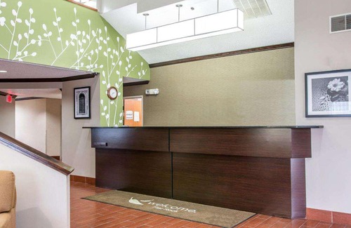 Flat Rock Hotel | Baymont by Wyndham Flat Rock