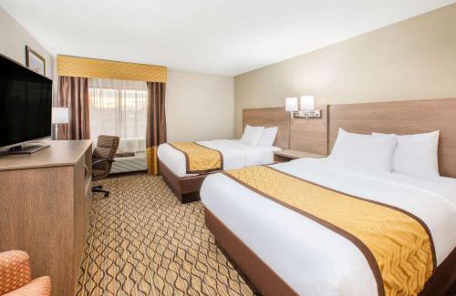 Grand Rapids Hotel | Baymont by Wyndham Grand Rapids Airport