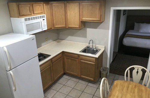 Grand Rapids Hotel | Baymont by Wyndham Grand Rapids Airport