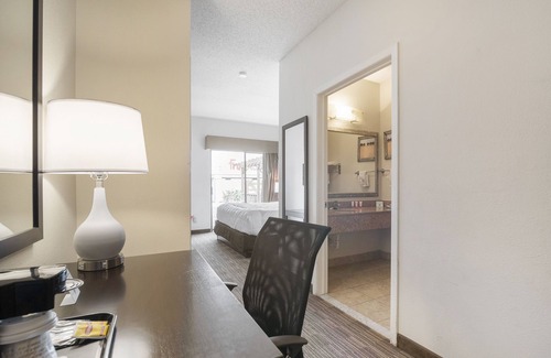Greater Greenspoint Hotel | Baymont by Wyndham Houston North