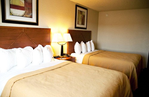 Jamestown Hotel | Baymont by Wyndham Jamestown Conference Center & Water Park