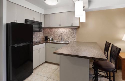 Jamestown Hotel | Baymont by Wyndham Jamestown Conference Center & Water Park