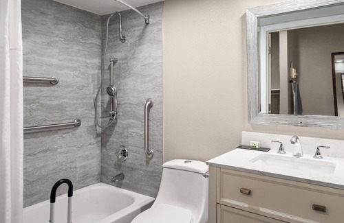 Jefferson City Hotel | Baymont by Wyndham Jefferson City