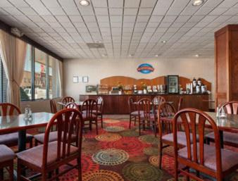 Keokuk Hotel | Baymont by Wyndham Keokuk