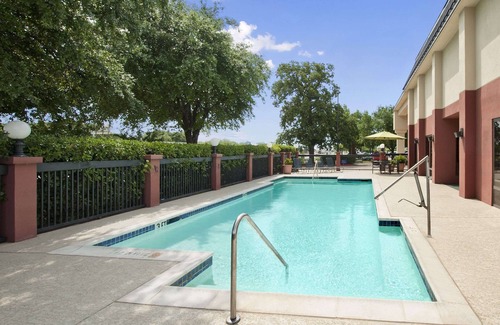 Lewisville Hotel | Baymont by Wyndham Lewisville
