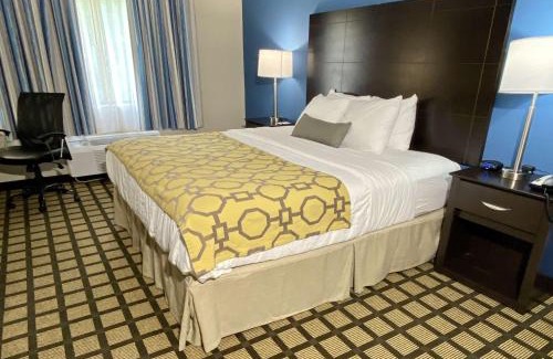 Latham Hotel | Baymont by Wyndham Latham Albany Airport