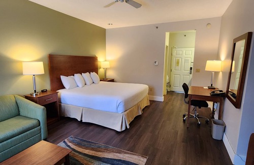 Mackinaw City Hotel | Baymont by Wyndham Mackinaw City