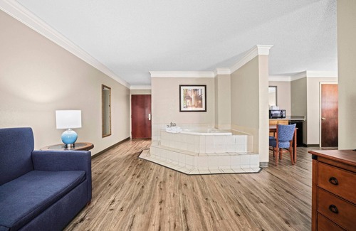 Madisonville Hotel | Baymont by Wyndham Madisonville