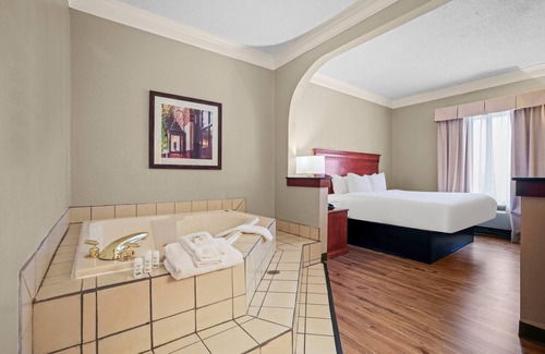 Madisonville Hotel | Baymont by Wyndham Madisonville