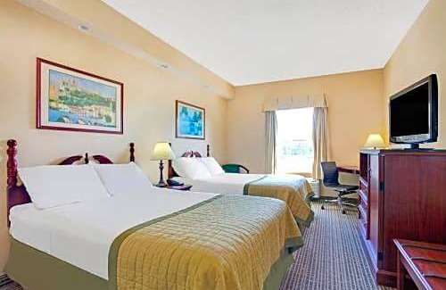 Pearl Hotel | Baymont by Wyndham Pearl