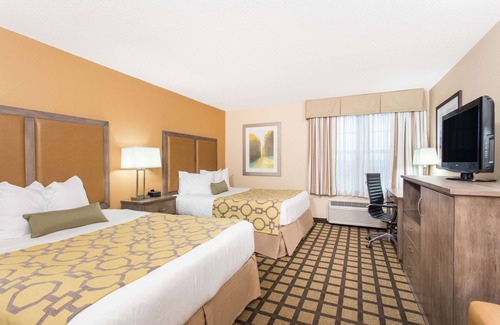 Plymouth Hotel | Baymont by Wyndham Plymouth