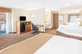 Smiths Creek Hotel | Baymont by Wyndham Port Huron