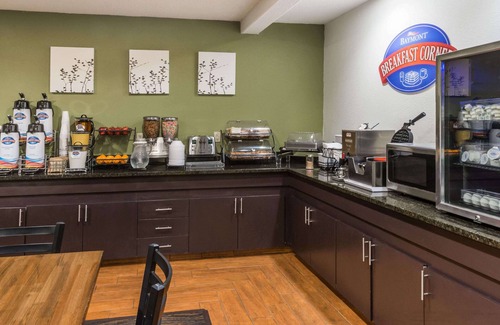 Pueblo Hotel | Baymont by Wyndham Pueblo