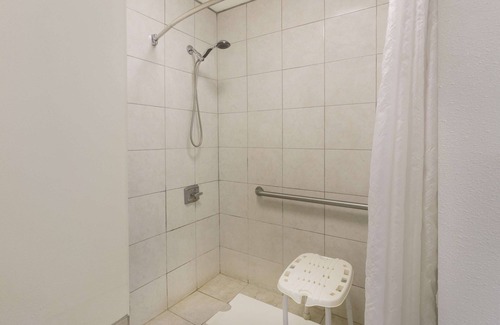 Gold Rock Hotel | Baymont by Wyndham Rocky Mount I-95