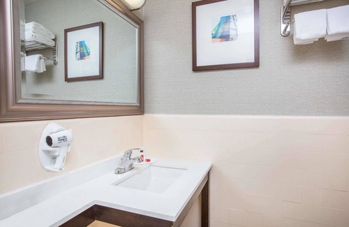Cortez Hill Hotel | Baymont by Wyndham San Diego Downtown