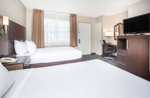 Cortez Hill Hotel | Baymont by Wyndham San Diego Downtown