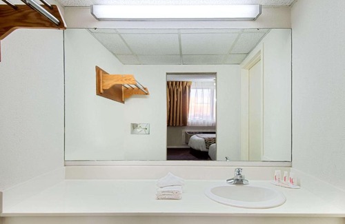 Sandusky Hotel | Baymont by Wyndham Sandusky