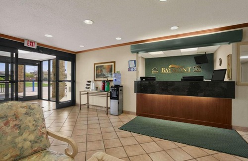 Sullivan Hotel | Baymont by Wyndham Sullivan