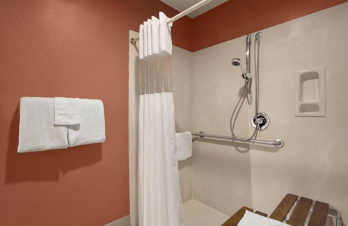 Sullivan Hotel | Baymont by Wyndham Sullivan
