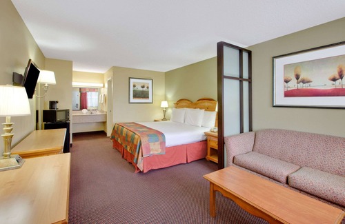 Terrell Hotel | Baymont by Wyndham Terrell