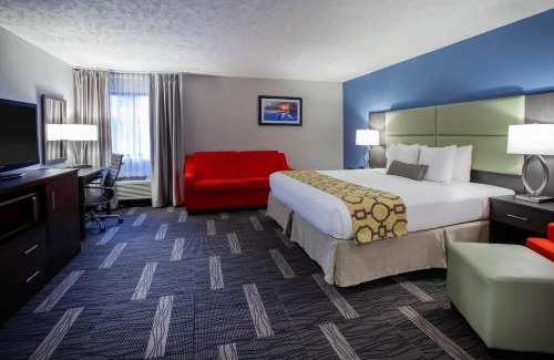 Traverse City Hotel | Baymont by Wyndham Traverse City