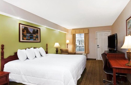 Tullahoma Hotel | Baymont by Wyndham Tullahoma