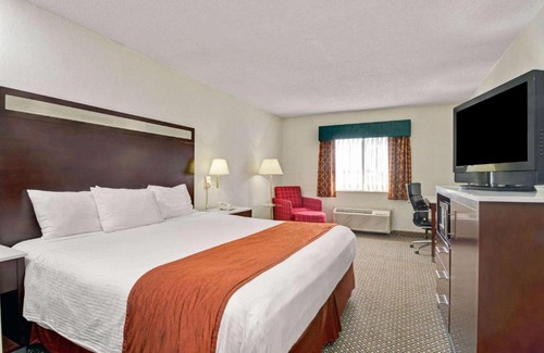 Octa Hotel | Baymont by Wyndham Washington Court House
