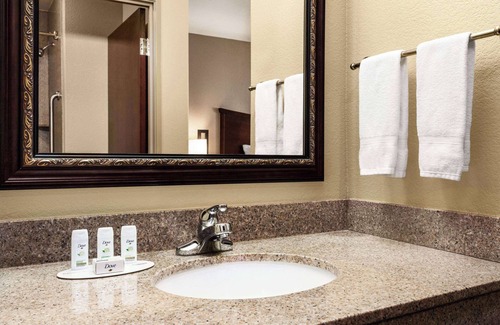 Wichita Falls Hotel | Baymont by Wyndham Wichita Falls