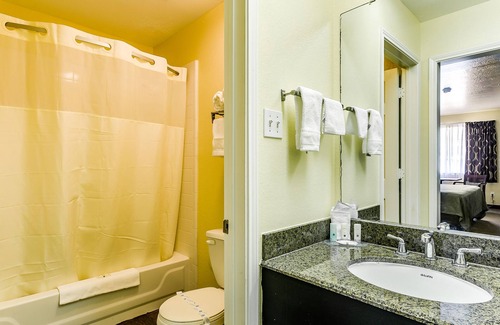 Willow Park Hotel | Baymont by Wyndham Willow Park