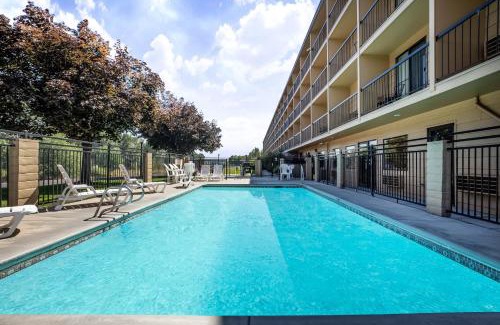 Buena Hotel | Baymont by Wyndham Yakima Riverfront