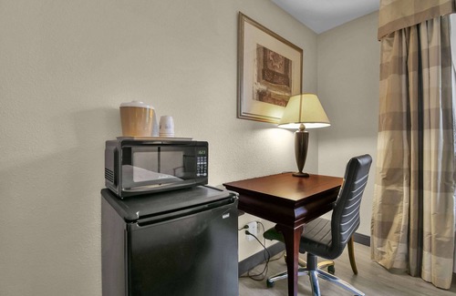 Zanesville Hotel | Baymont by Wyndham Zanesville