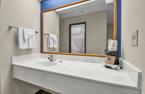 Zanesville Hotel | Baymont by Wyndham Zanesville