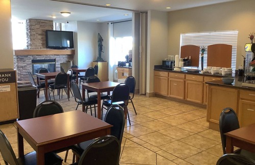 Holbrook Hotel | Baymont Inn & Suites by Wyndham