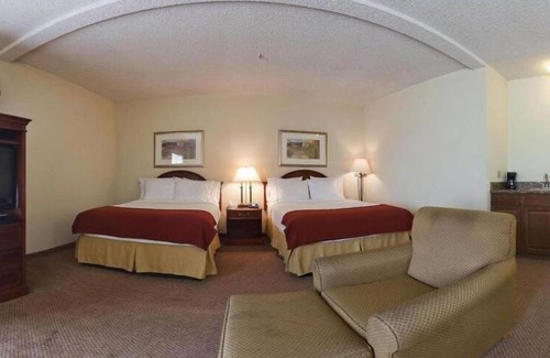 Holbrook Hotel | Baymont Inn & Suites by Wyndham