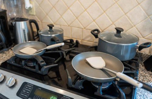 Bayonne Apartment | "Bayonne Escape, Free Parking & NYC Nearby"