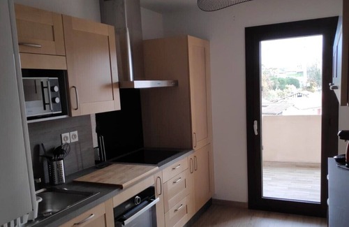 Bayonne Apartment | BAYONNE, T2, SMALL QUIET RESIDENCE WITH PARKING