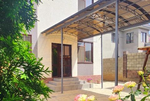 Karakol Bed & Breakfast | Bayotel