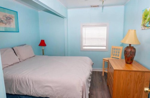 Shoreline Park Apartment | Bayou Canal Cozy Apartment W/Boat Dock Unit A