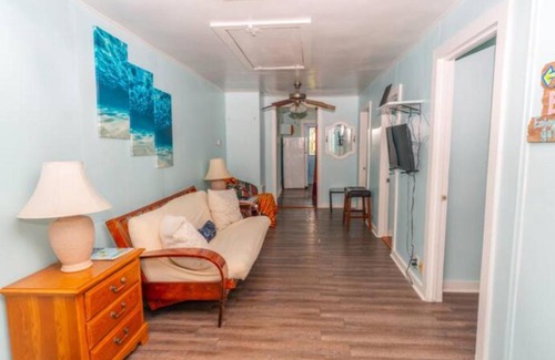 Shoreline Park Apartment | Bayou Canal Cozy Apartment W/Boat Dock Unit A