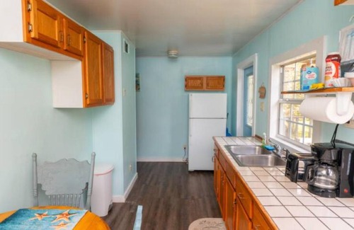 Shoreline Park Apartment | Bayou Canal Cozy Apartment W/Boat Dock Unit A