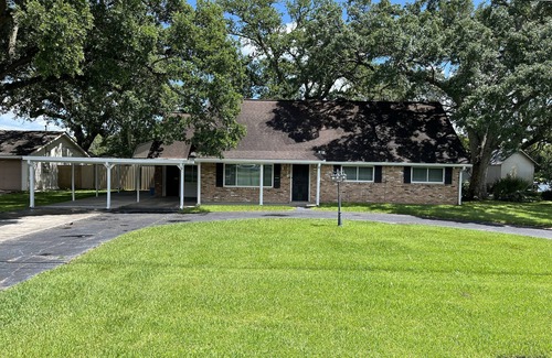 Bayou Vista House | Bayou front home in Morgan City (Chez Plaisance)