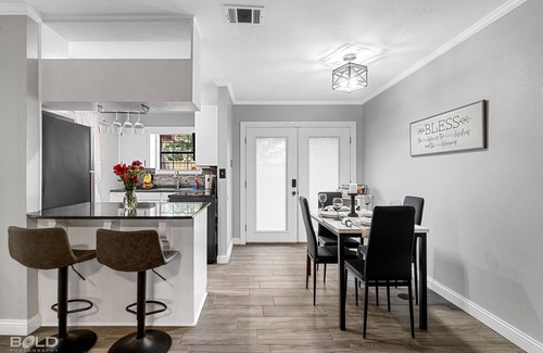 Broadmoor House | Bayou Getaway - Gated townhome w/King Bed