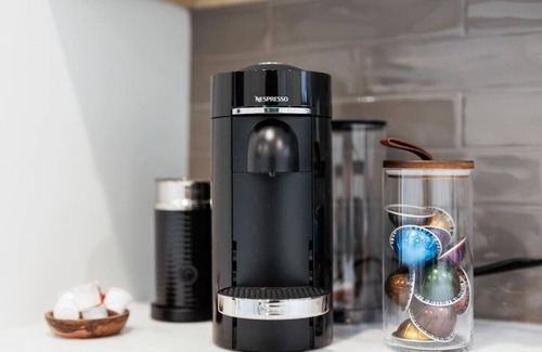 Lafayette Villa | Bayou House/King Bed/Cozy & Chic/Instant Book