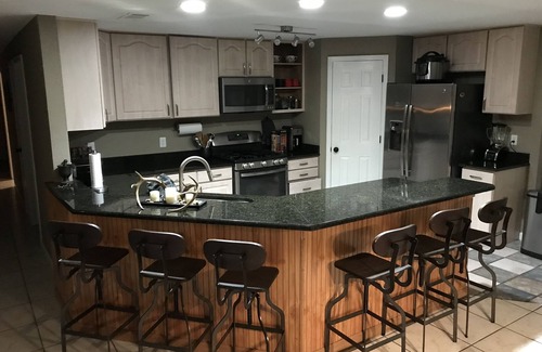 Barataria House | Bayou Life Lodging, Charter Fishing, Ecotourism. Only 25 miles to French Quarter