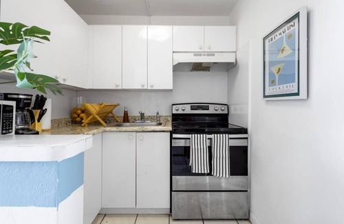 North Bay Village Apartment | Bayshore Bliss, Cozy with Water Views of Miami Bay