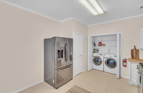 Keansburg House | Bayshore Bungalow - Your Perfect Beachside Escape