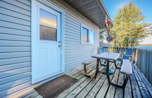 Wiarton Cottage | Bayshore Cottages: The Molokai