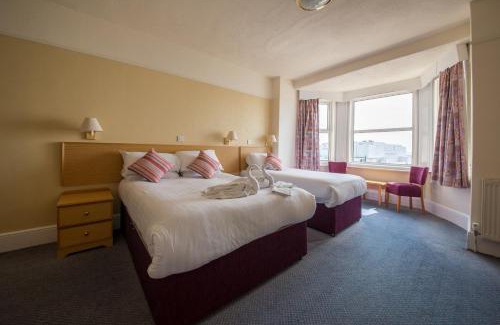 Sandown Hotel | Bayshore Hotel