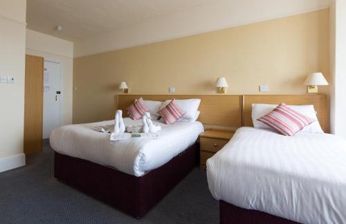 Sandown Hotel | Bayshore Hotel