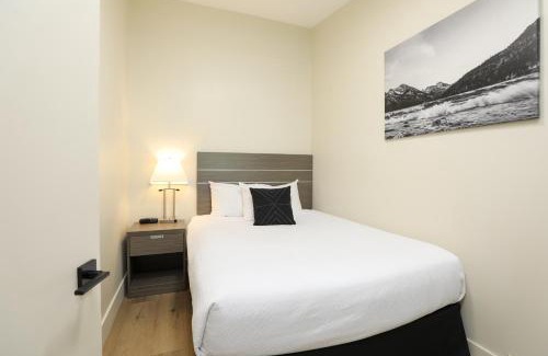 Waterton Park Hotel | Bayshore Inn & Spa